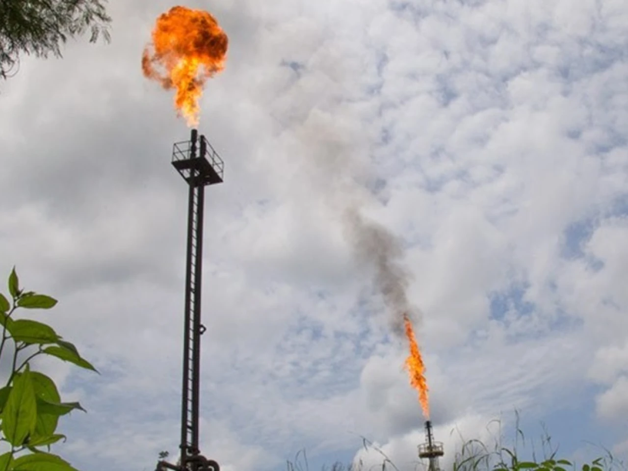 Petroecuador publicó las actas sobre el desmantelamiento de 145 mecheros