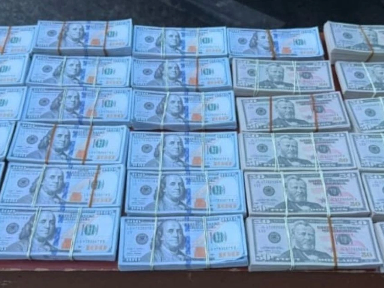 Policía incauta USD 350.000 en billetes falsificados durante operativo en Sucumbíos