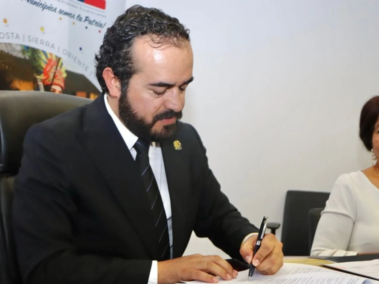 La deuda del gobierno con los GAD asciende a $ 690 millones