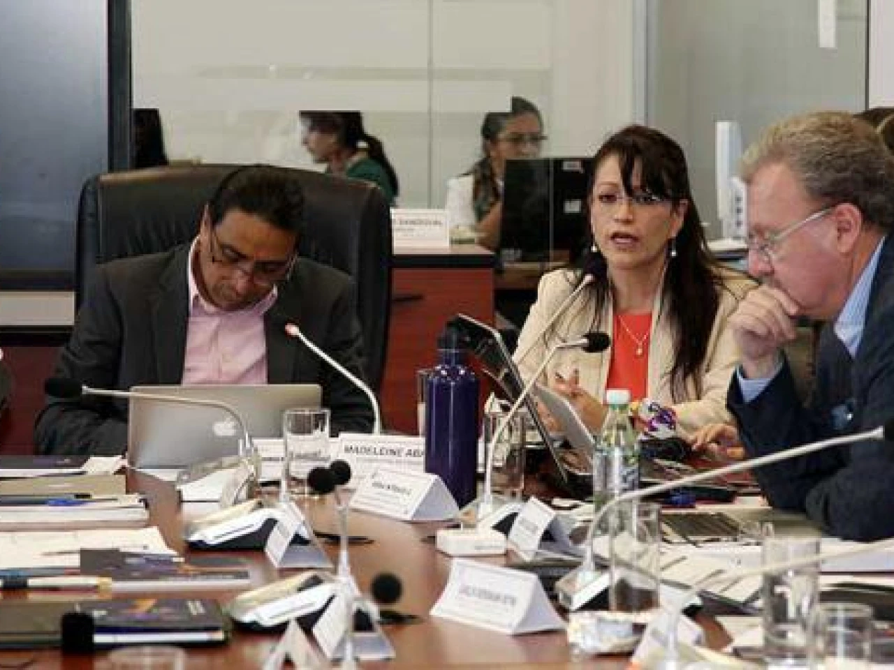 Ecuador solicitó una línea de crédito al FMI