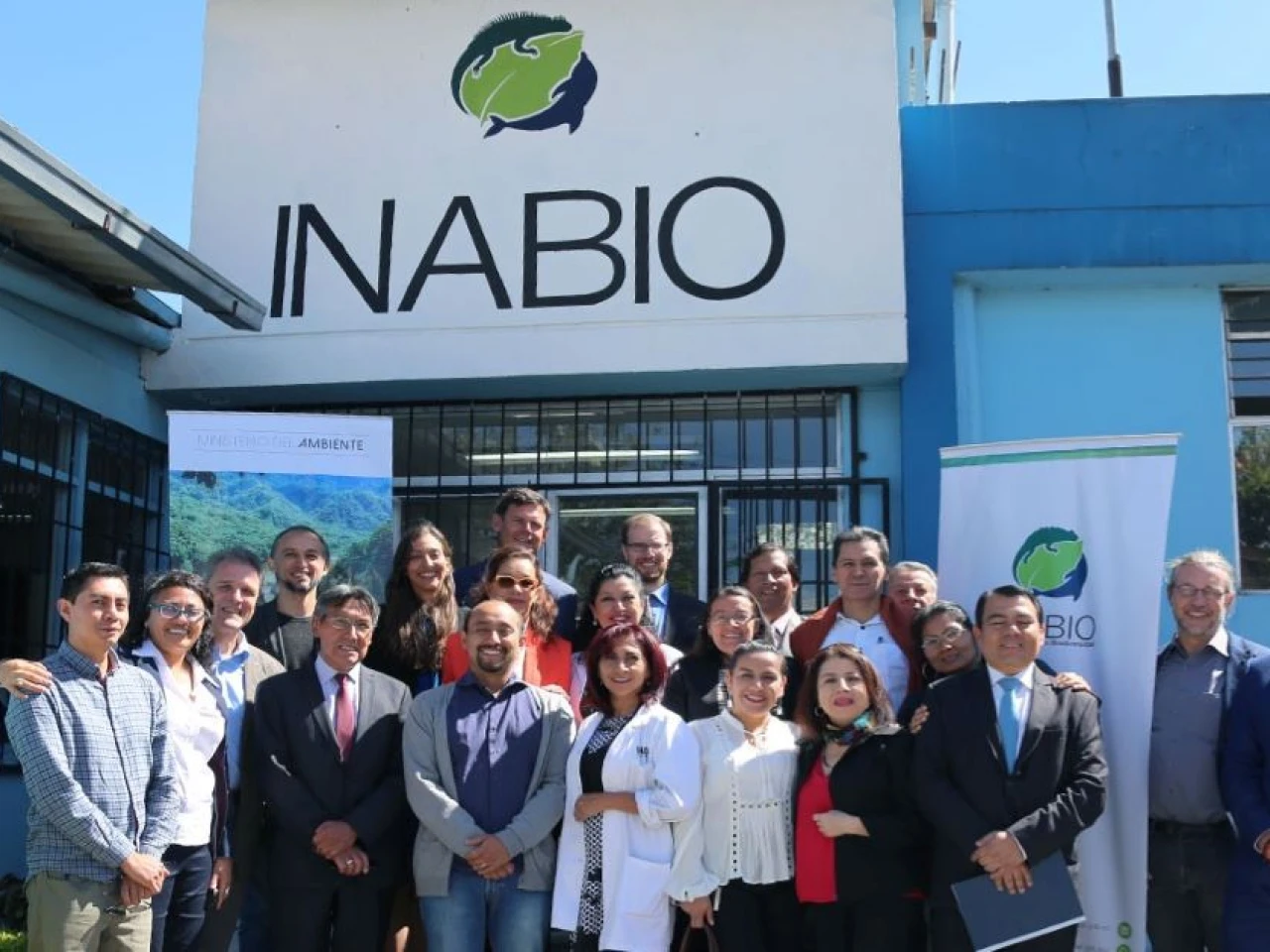 Inabio recibe equipo para estudio de información molecular de biodiversidad