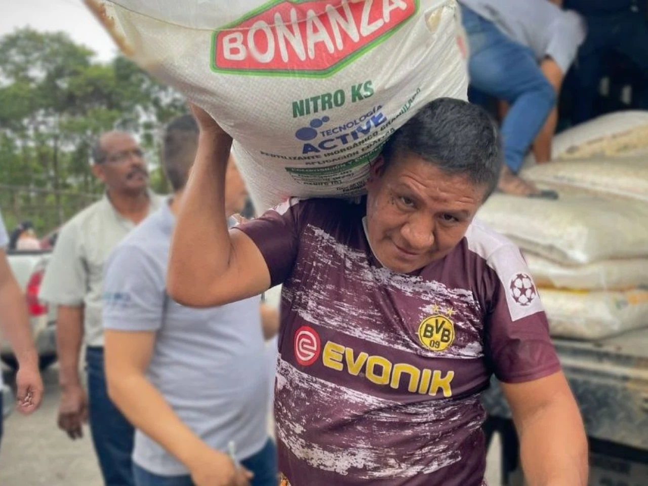 Napo: Productores recibieron kits para cultivo de naranjilla