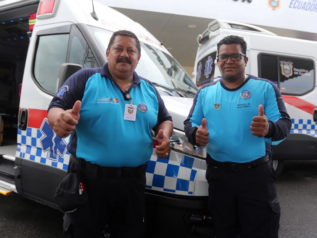 Noboa entregó 10 ambulancias a Pastaza y otras provincias
