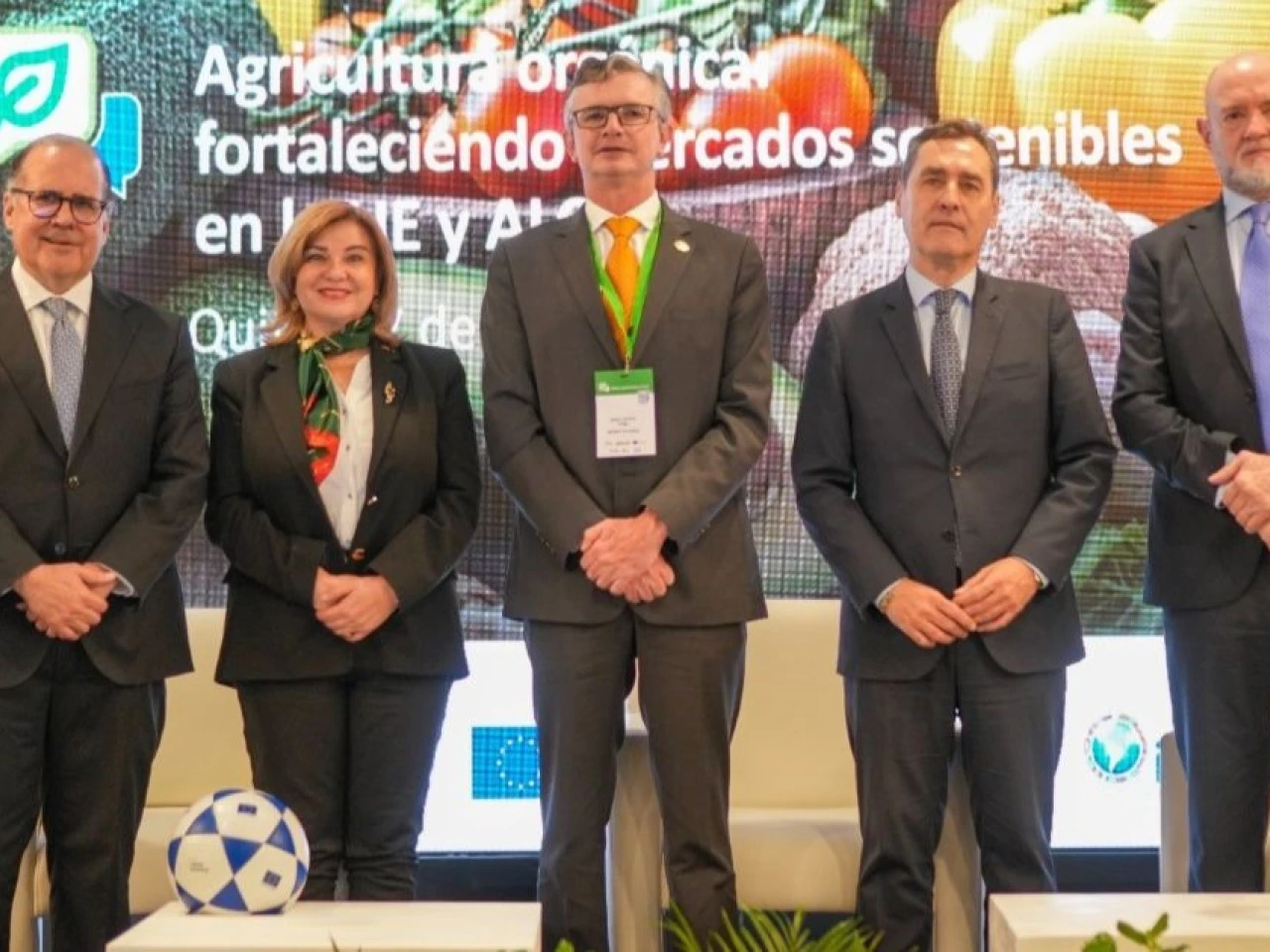 Ecuador participa en diálogo UE-América Latina sobre producción agrícola orgánica