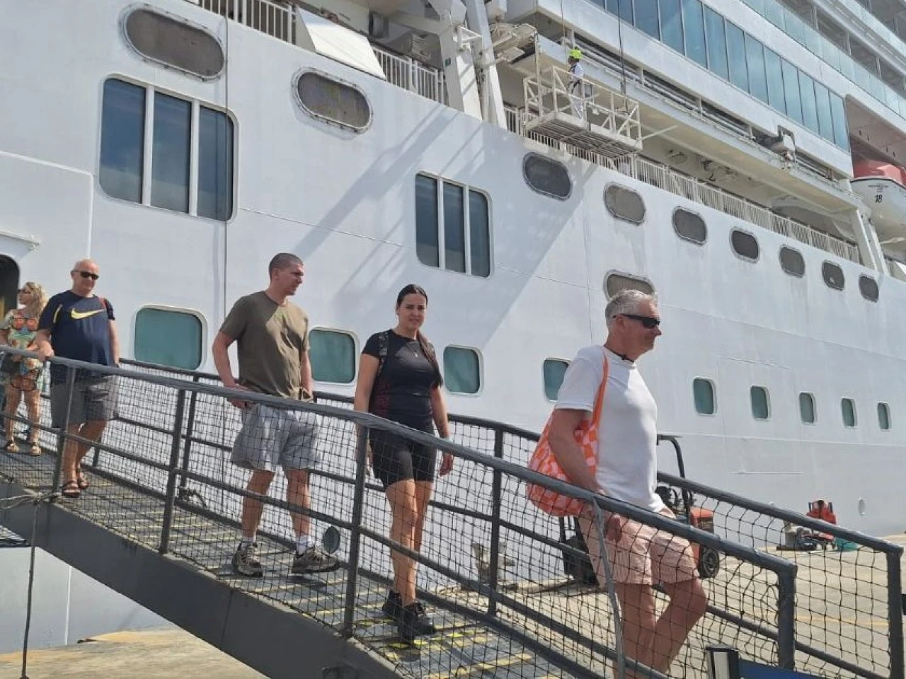 Manta se consolida su posicionamiento como destino de cruceros con nueva llegada internacional