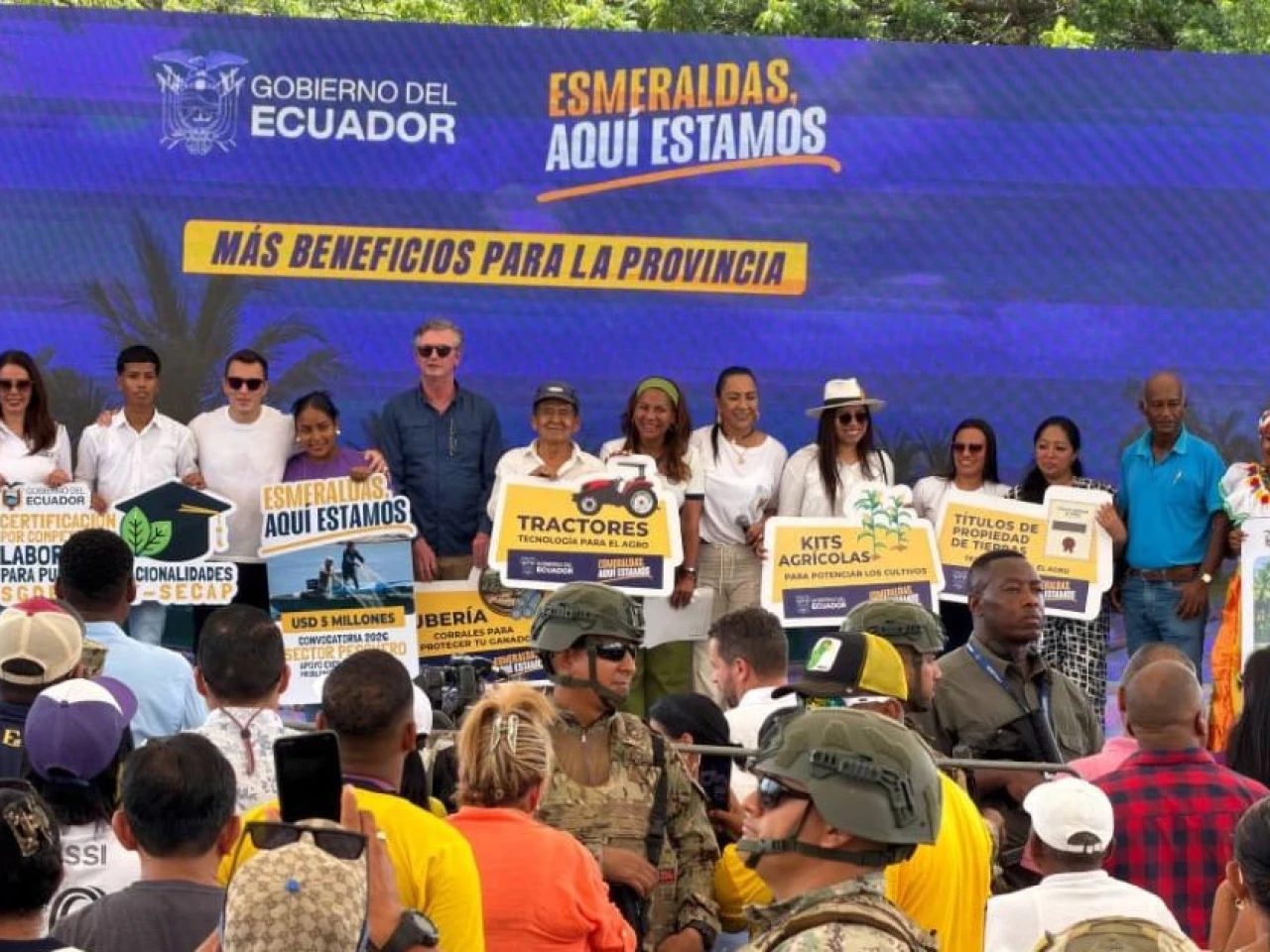 Gobierno condonará deudas de pescadores y entrega apoyo productivo en Esmeraldas