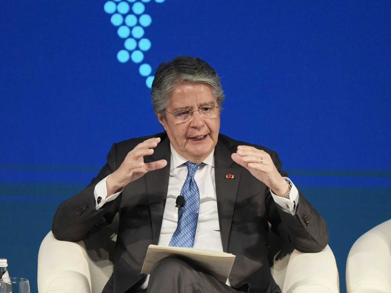 Lasso concluye mandato, acortado por ‘muerte cruzada’ y tortuosa gobernabilidad