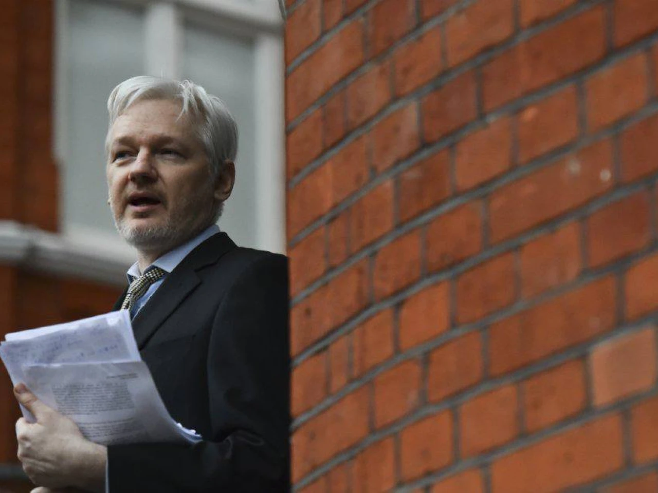 Julian Assange ocupa tres espacios en embajada de Ecuador en Londres