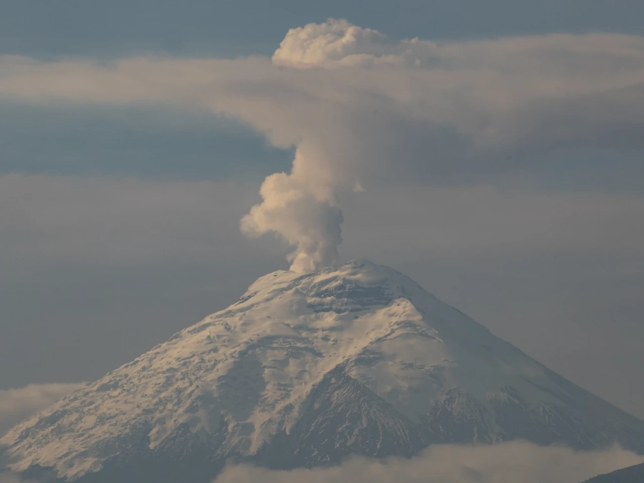 Evolución de actividad del Cotopaxi genera incertidumbre