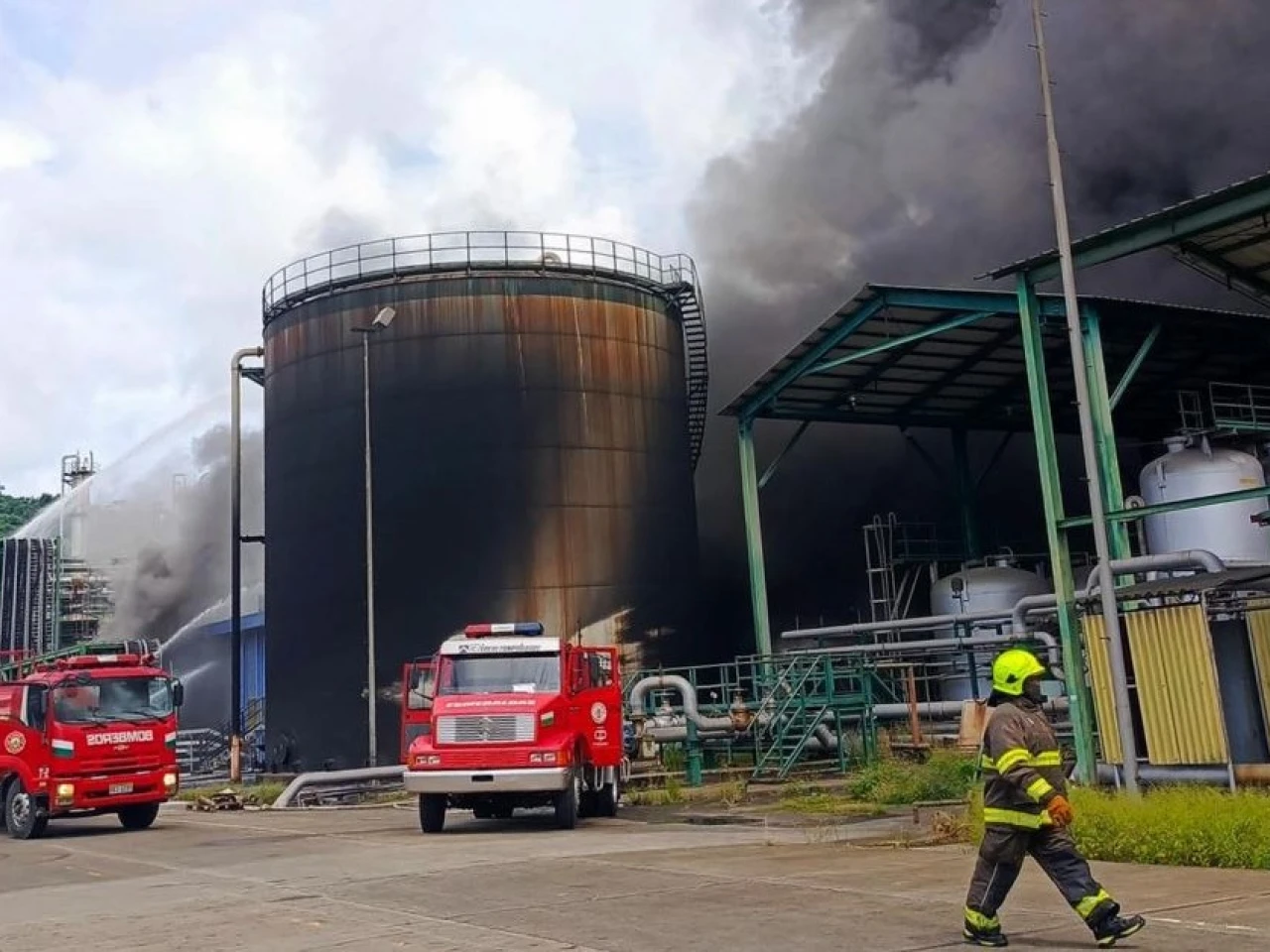 Autoridades constataron daños en la Refinería de Esmeraldas