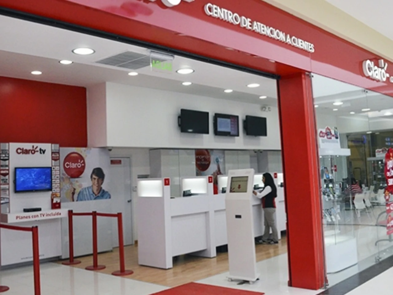 El Gobierno amplió el plazo de la negociación a Telefónica y Claro