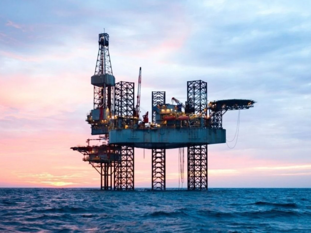 Petróleo a US$100 favorecería a Colombia y Ecuador, según la Cepal