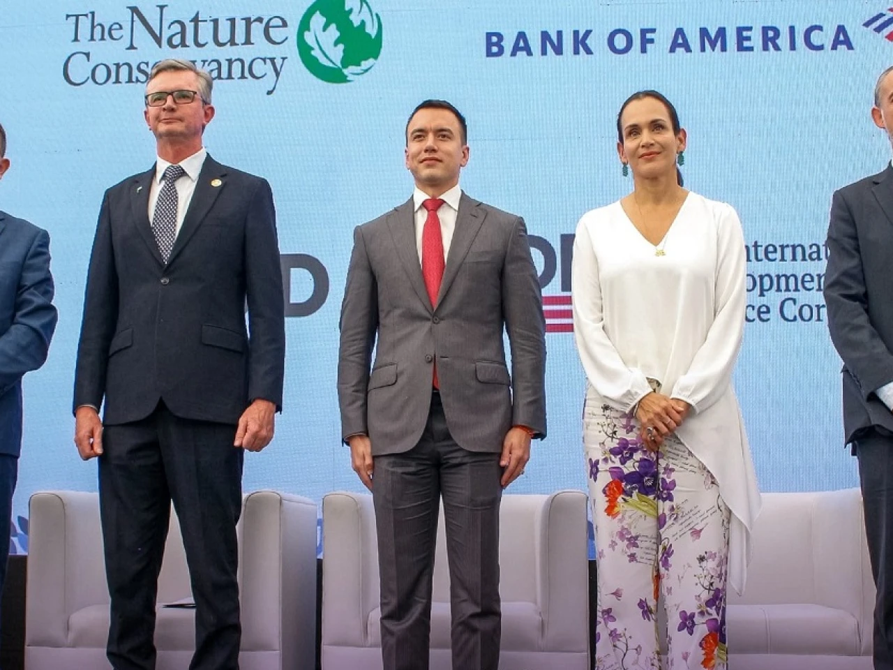 Ecuador celebra "la conversión de deuda por conservación más grande del mundo" 