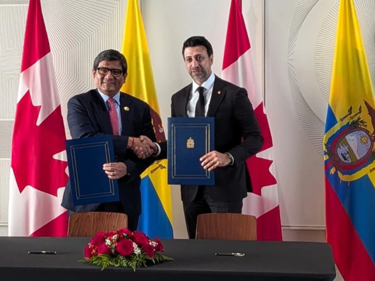 Ecuador y Canadá firman un Tratado de Libre Comercio