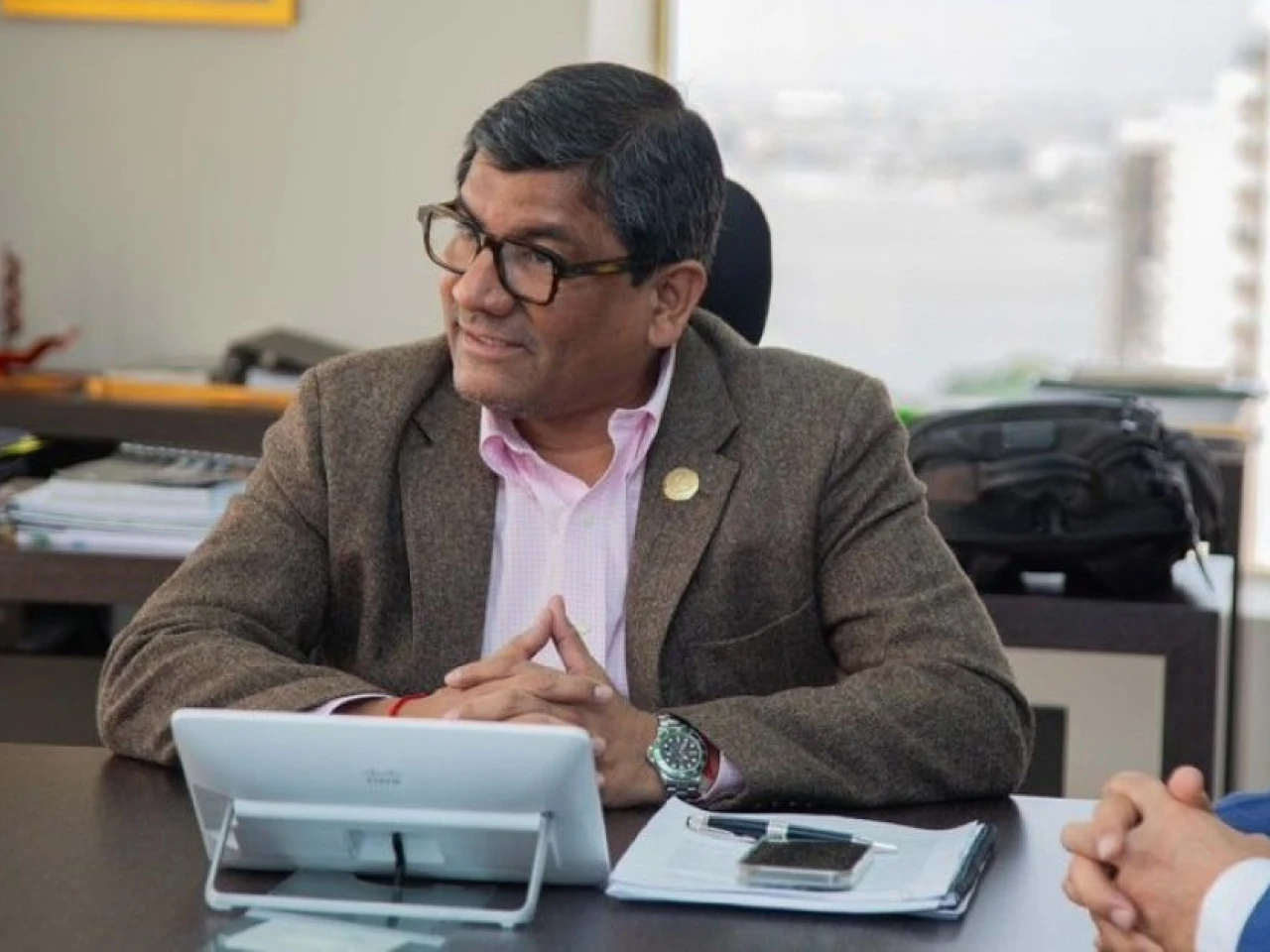 EE.UU. impone arancel del 10 % a Ecuador y Gobierno monitorea su impacto