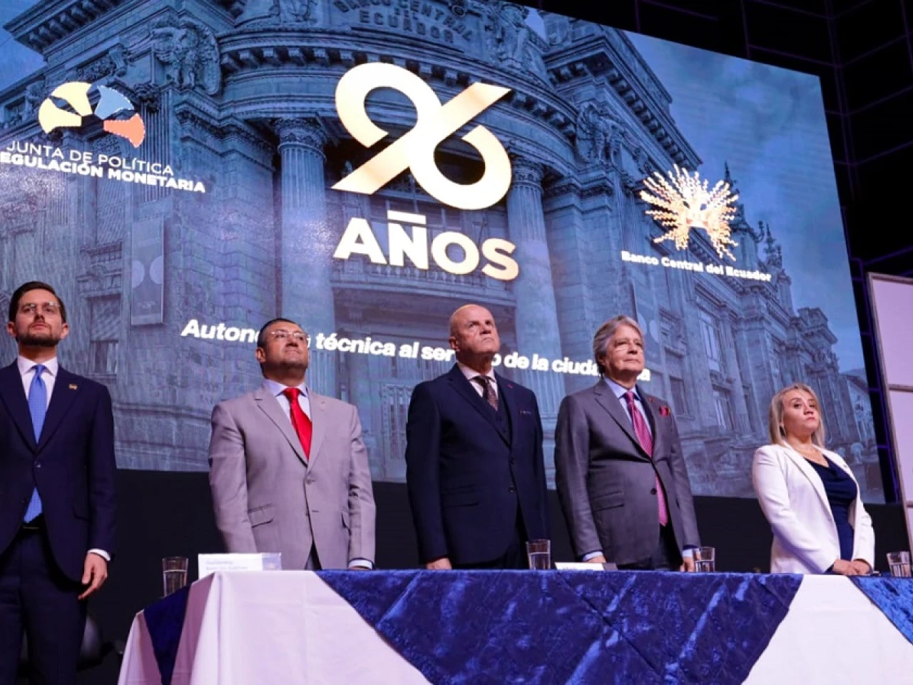 Lasso: “la autonomía del Banco Central fortalece la dolarización”
