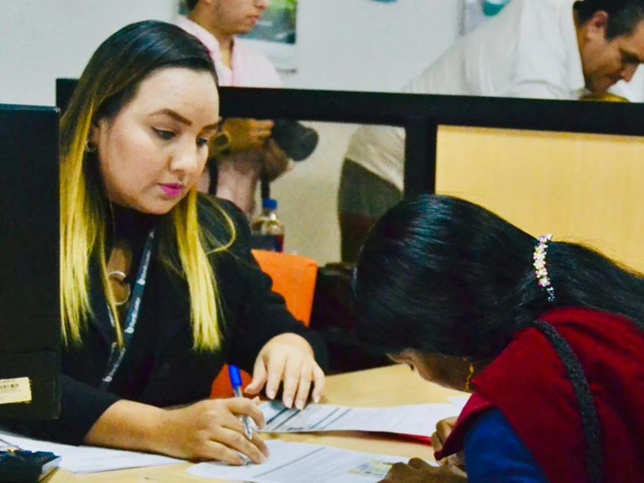 1,4 millones de personas reciben algún bono en Ecuador