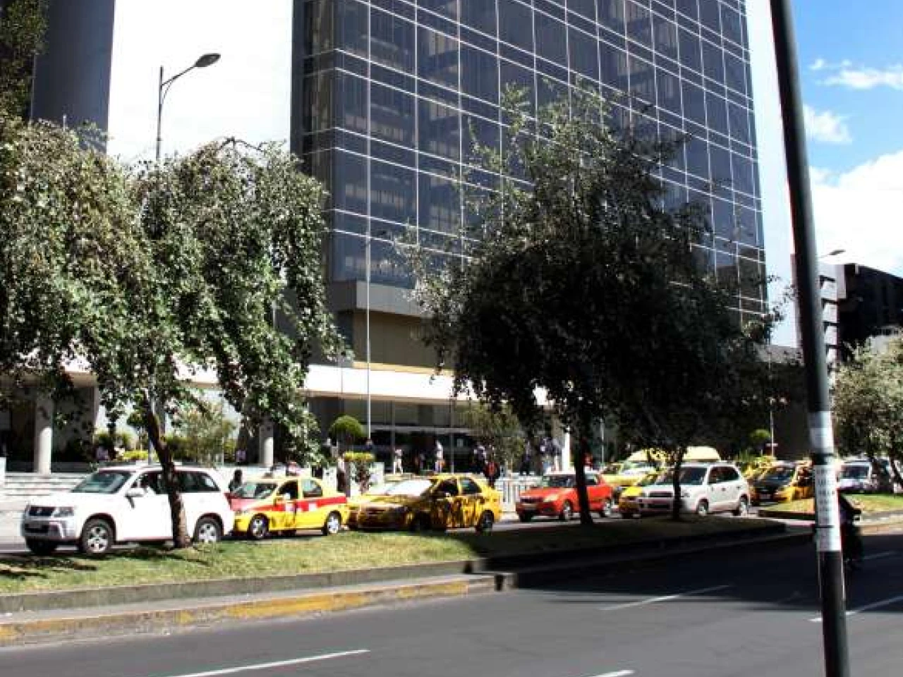 Consejo de la Judicatura encuentra irregularidades en contratos por 26 millones