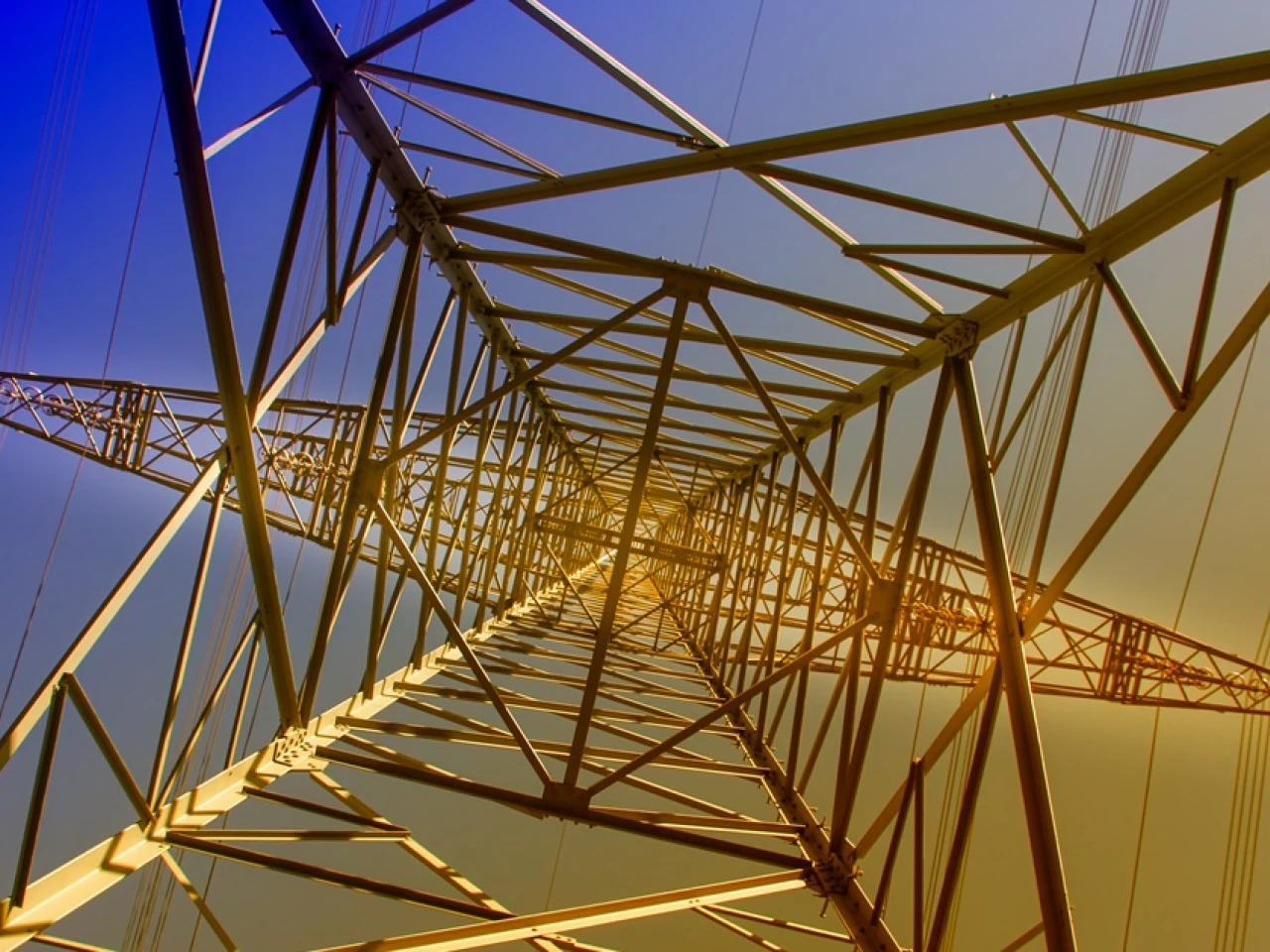 Ecuador, Perú, Colombia y Bolivia avanzan en el Mercado Andino Eléctrico Regional