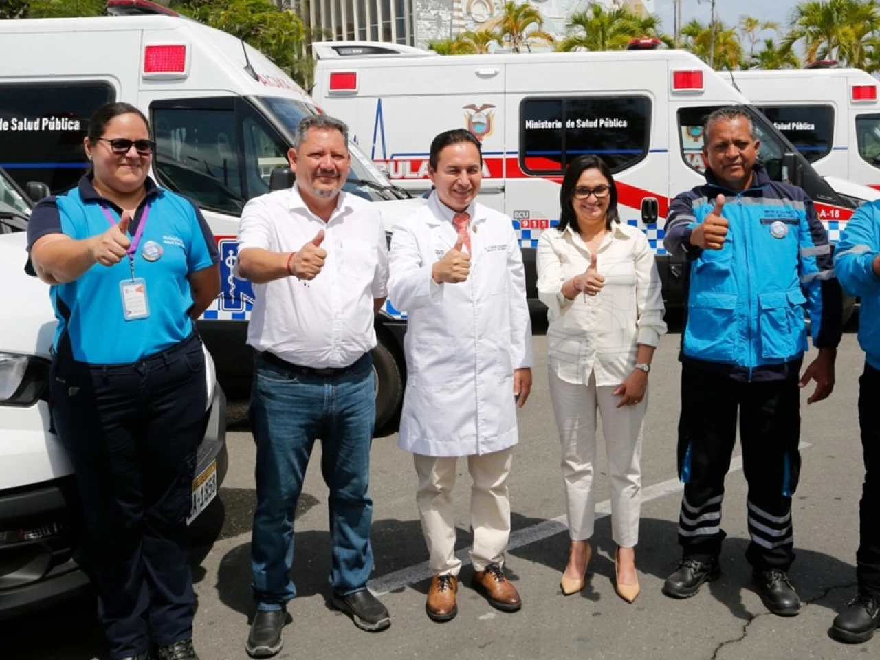 El gobierno entregó 24 ambulancias nuevas