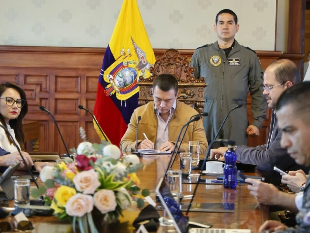 Noboa presidió la reunión del bloque de seguridad tras retorno de Panamá