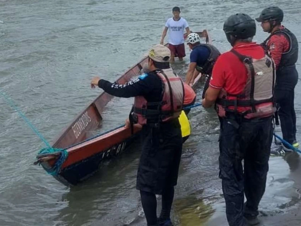 9 personas fueron rescatadas en el río Pastaza