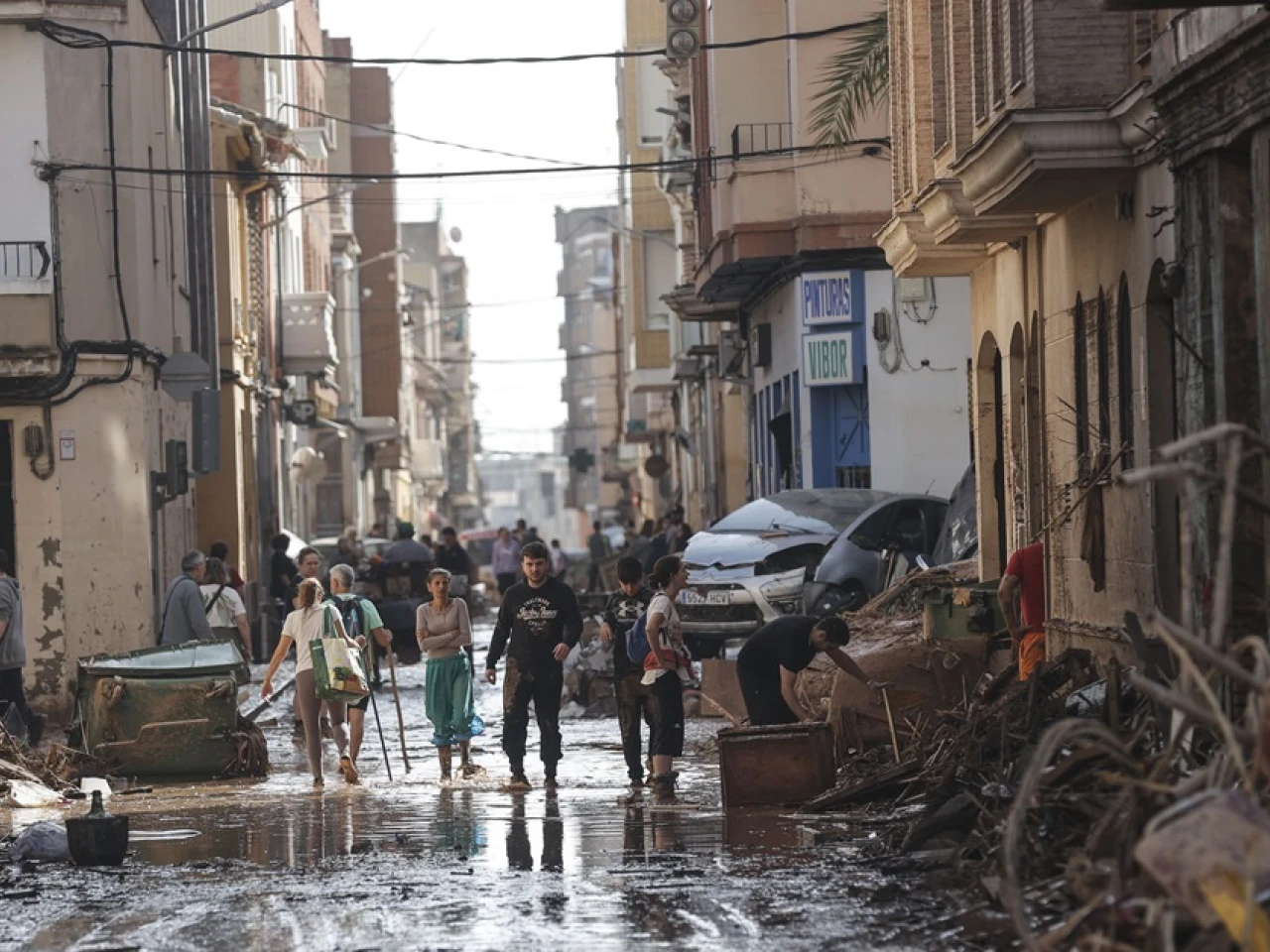 Cientos de latinoamericanos están aislados por el temporal en Valencia
