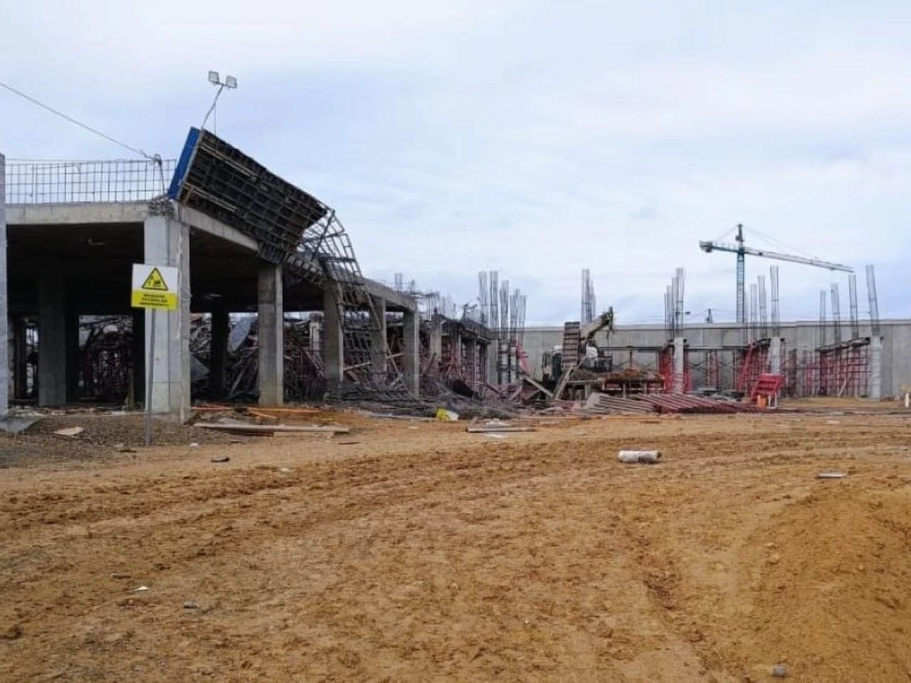 Atentado en área de construcción de cárcel de alta seguridad deja un fallecido