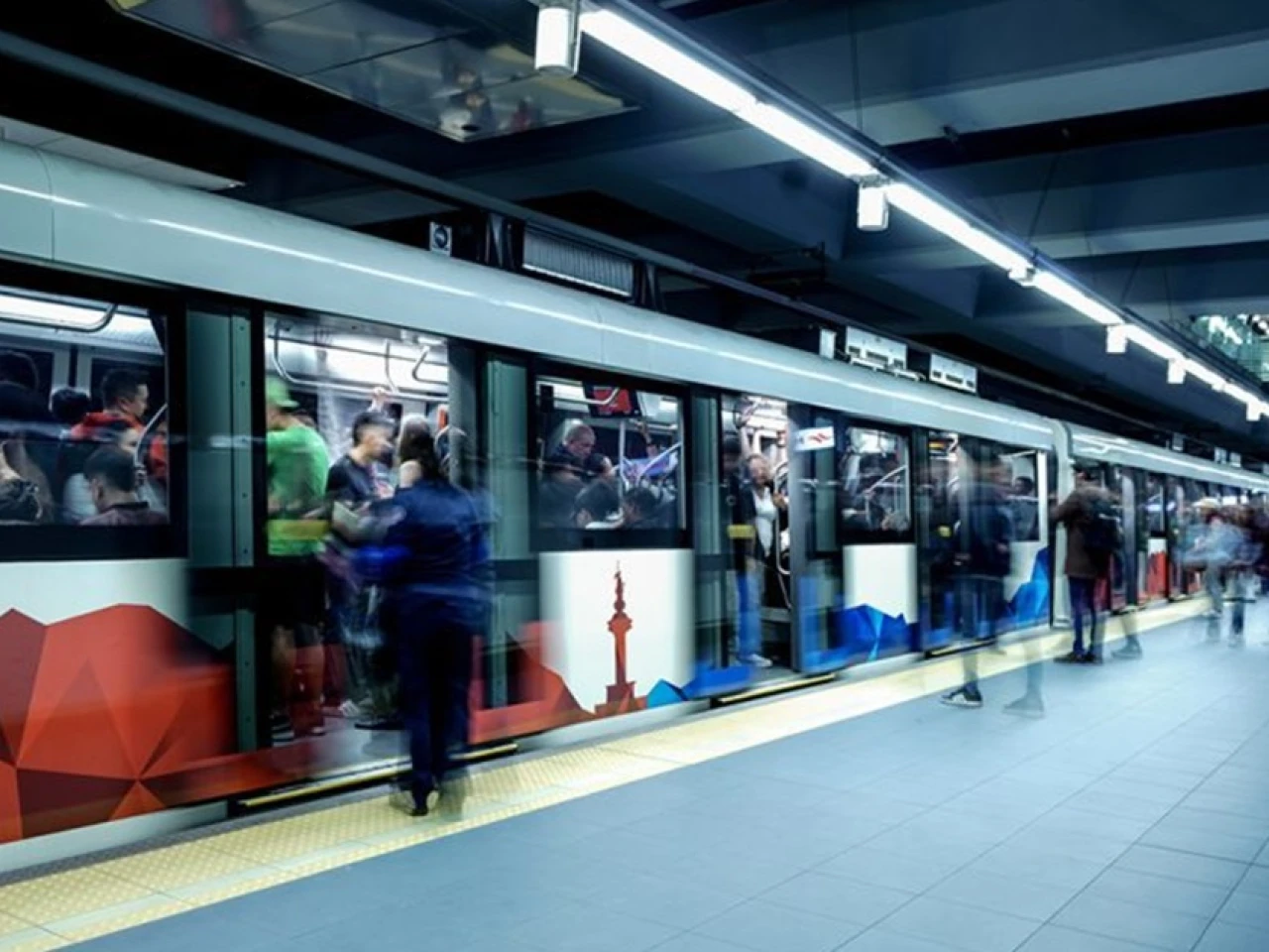 El Metro de Quito alcanzó un récord con 201.000 usuarios en un solo día 