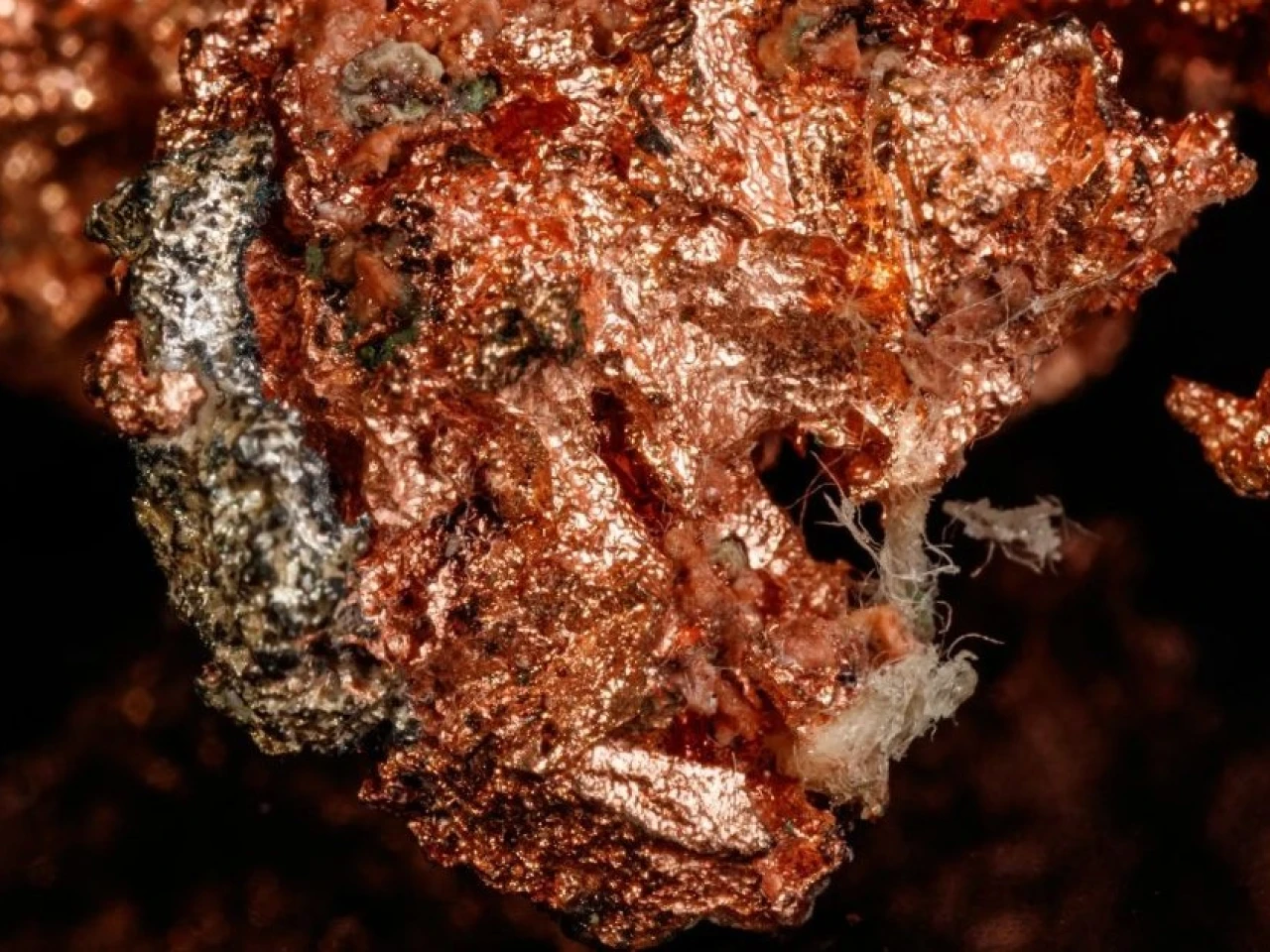 El auge mundial del cobre impulsa nuevas exploraciones mineras en Ecuador