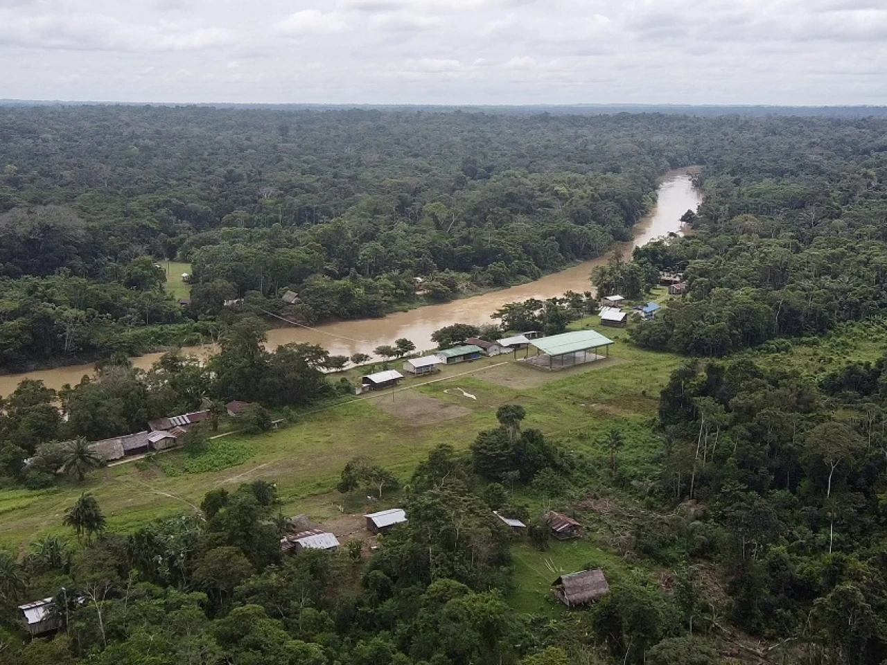 Obispos de la Amazonía ecuatoriana están a favor de detener la explotación petrolera