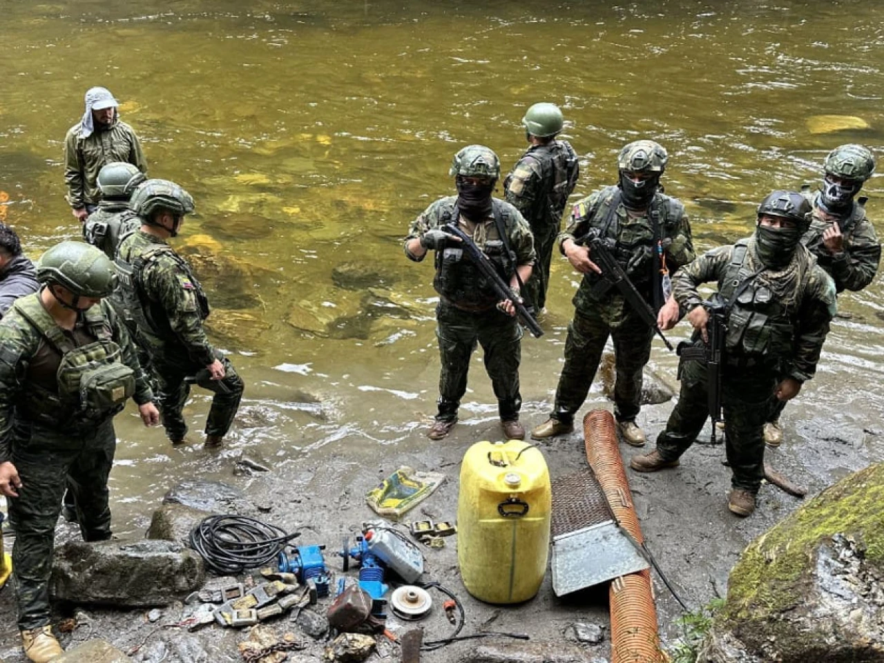 Campamentos de minería ilegal fueron destruidos en Morona y Pastaza