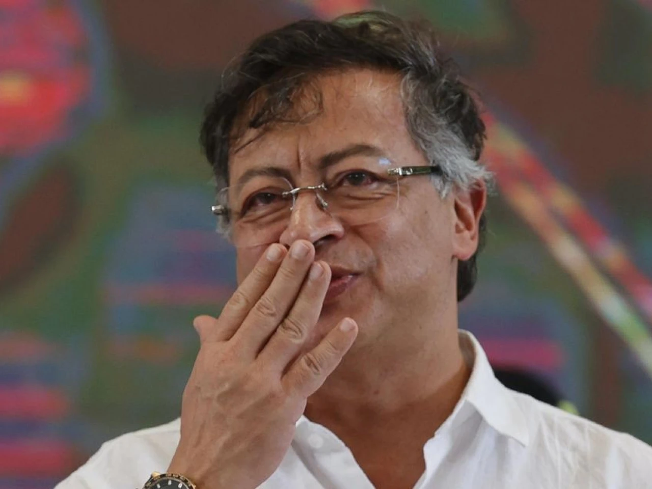Colombia: ministro de Minas y Energía pide aumentar el salario mínimo por encima del 23 % y convoca protestas