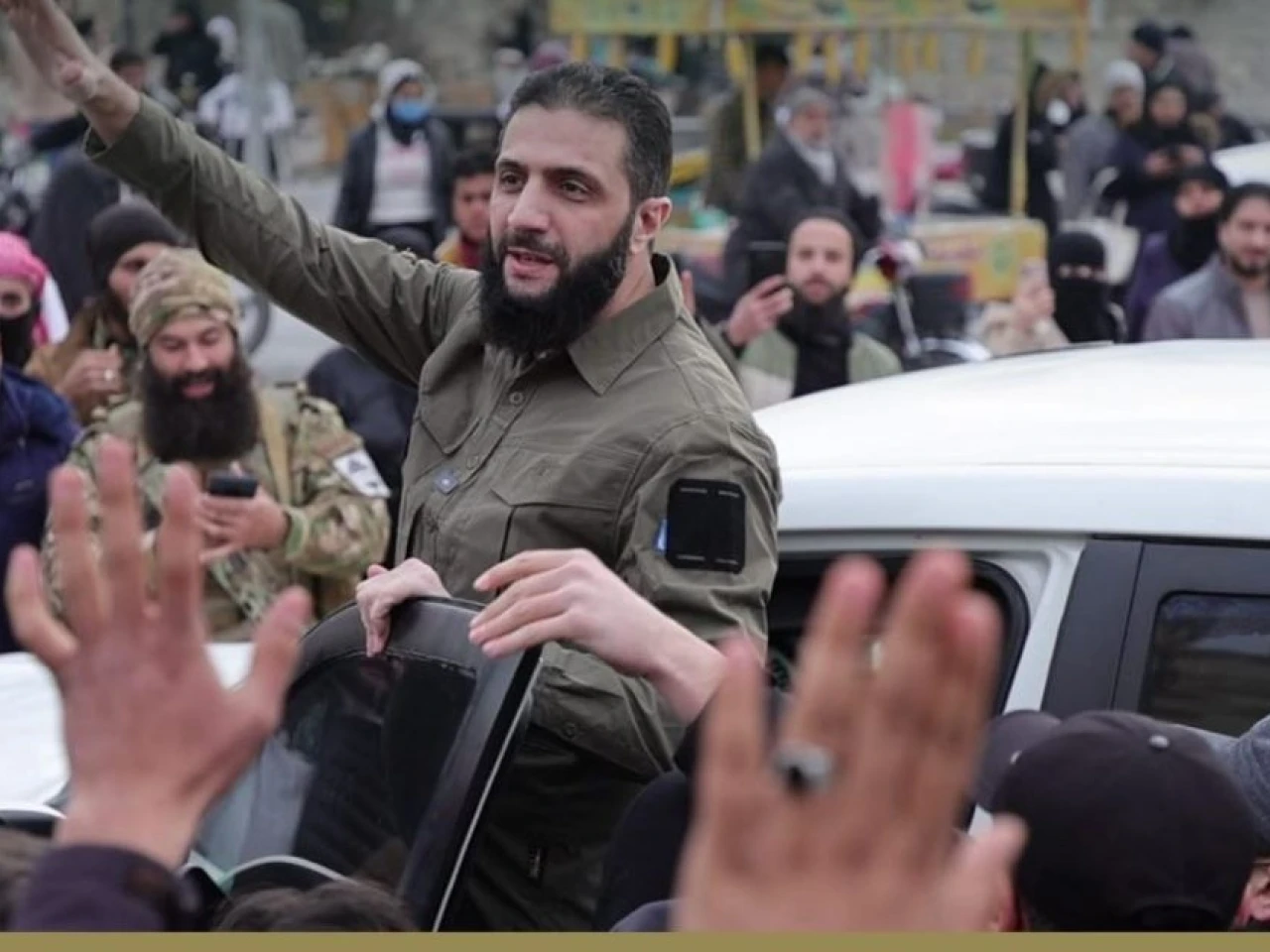 Siria: Miles de personas celebran la caída del Gobierno de Al Asad