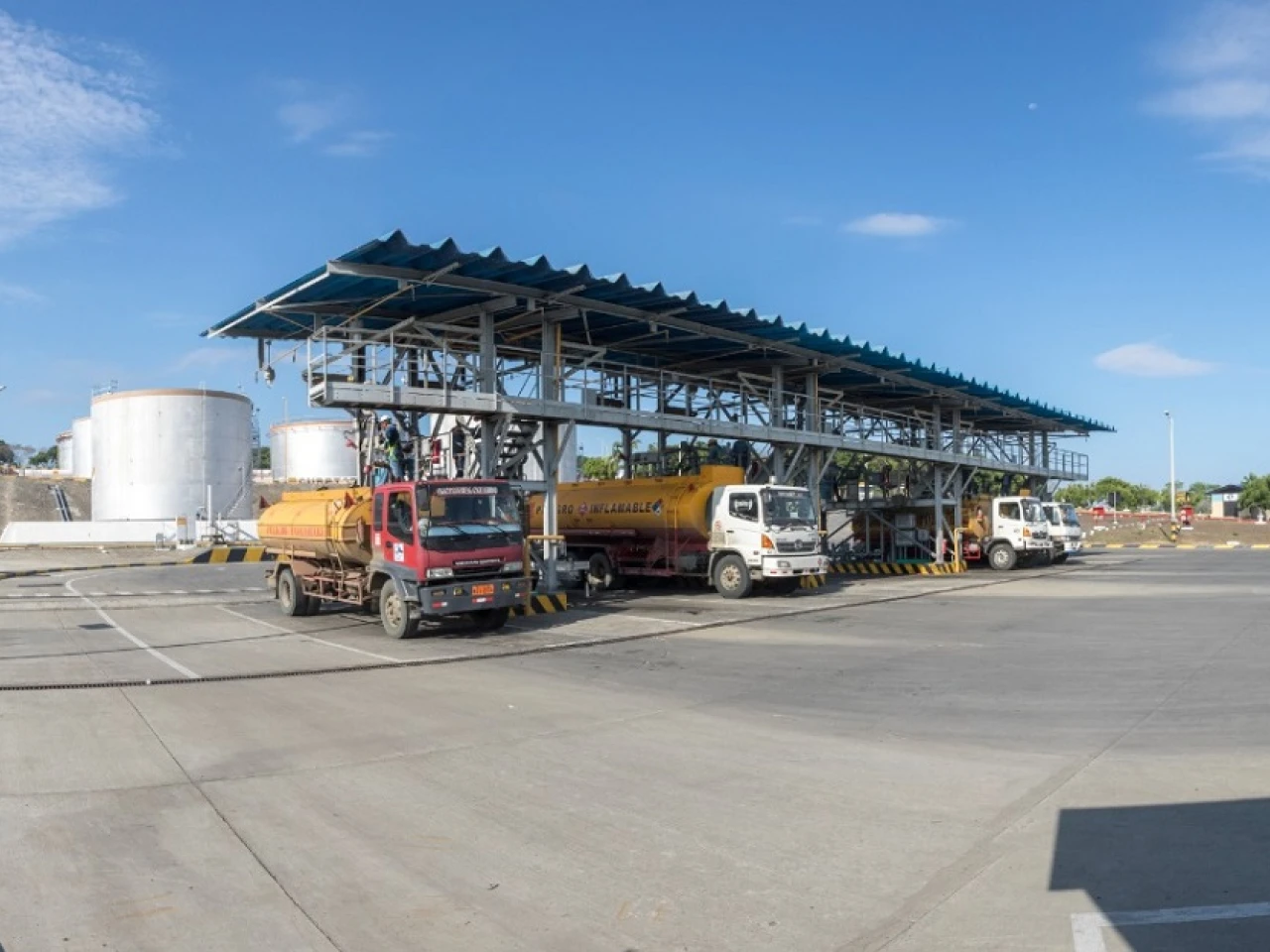 Ecuador amaneció con nuevos precios de combustibles