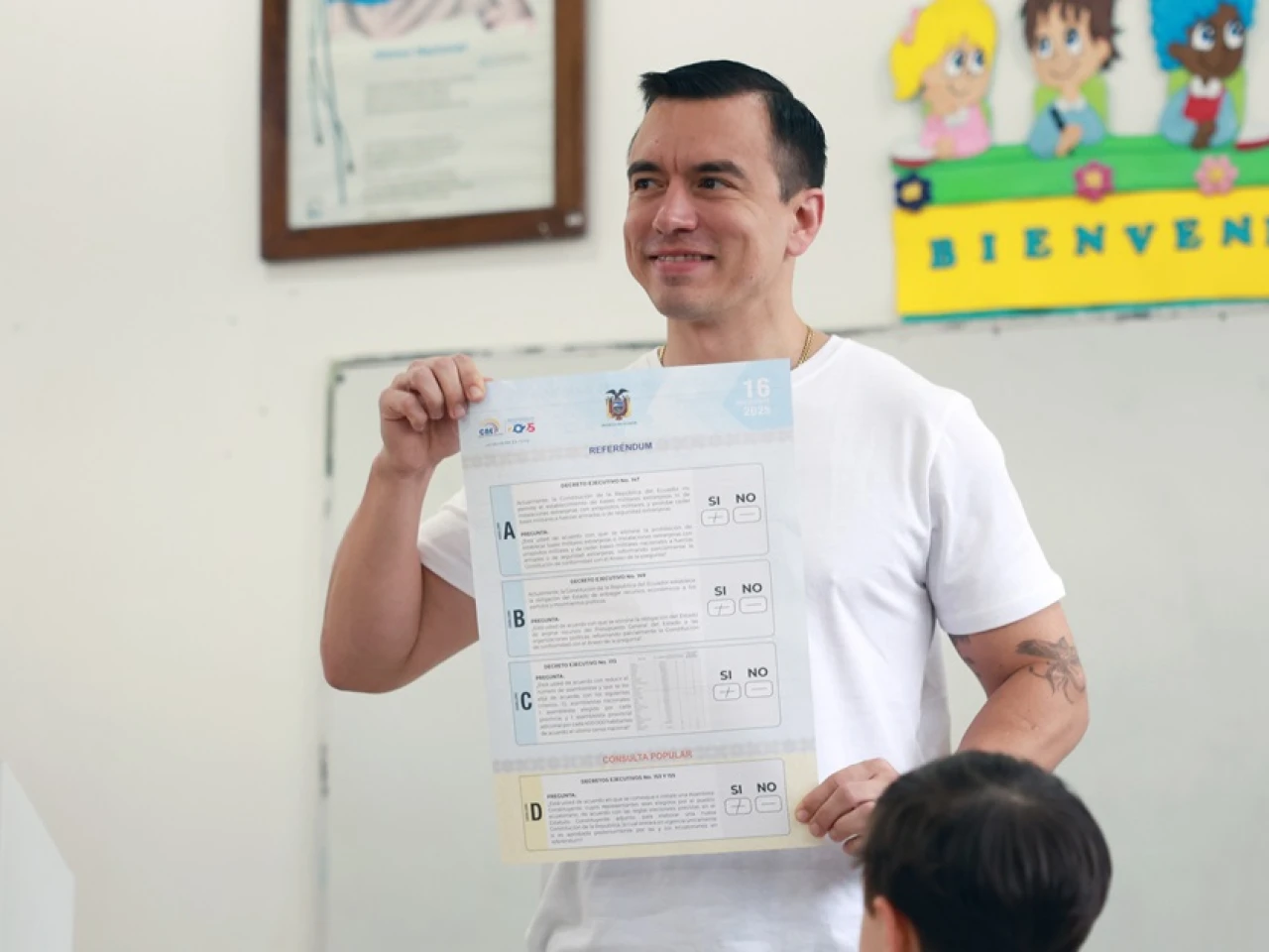 Noboa llega a su segundo año marcado por una primera derrota en las urnas