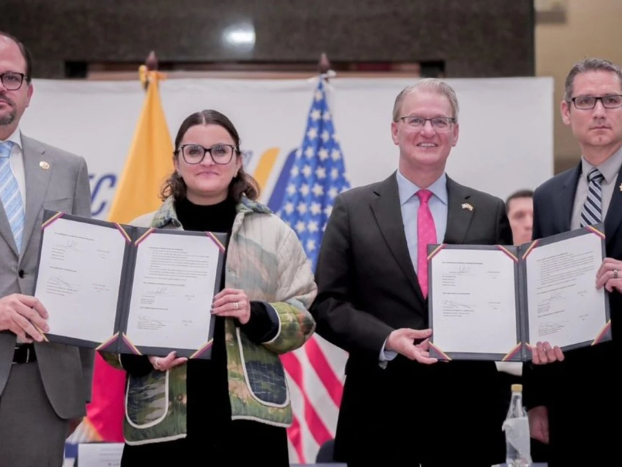 Ecuador y Estados Unidos formalizan apertura de la primera oficina del FBI en el país
