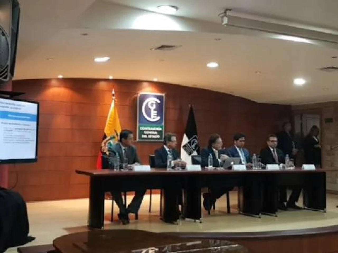 Rafael Correa señalado como responsable penal por mal manejo de la deuda pública, según Contraloría