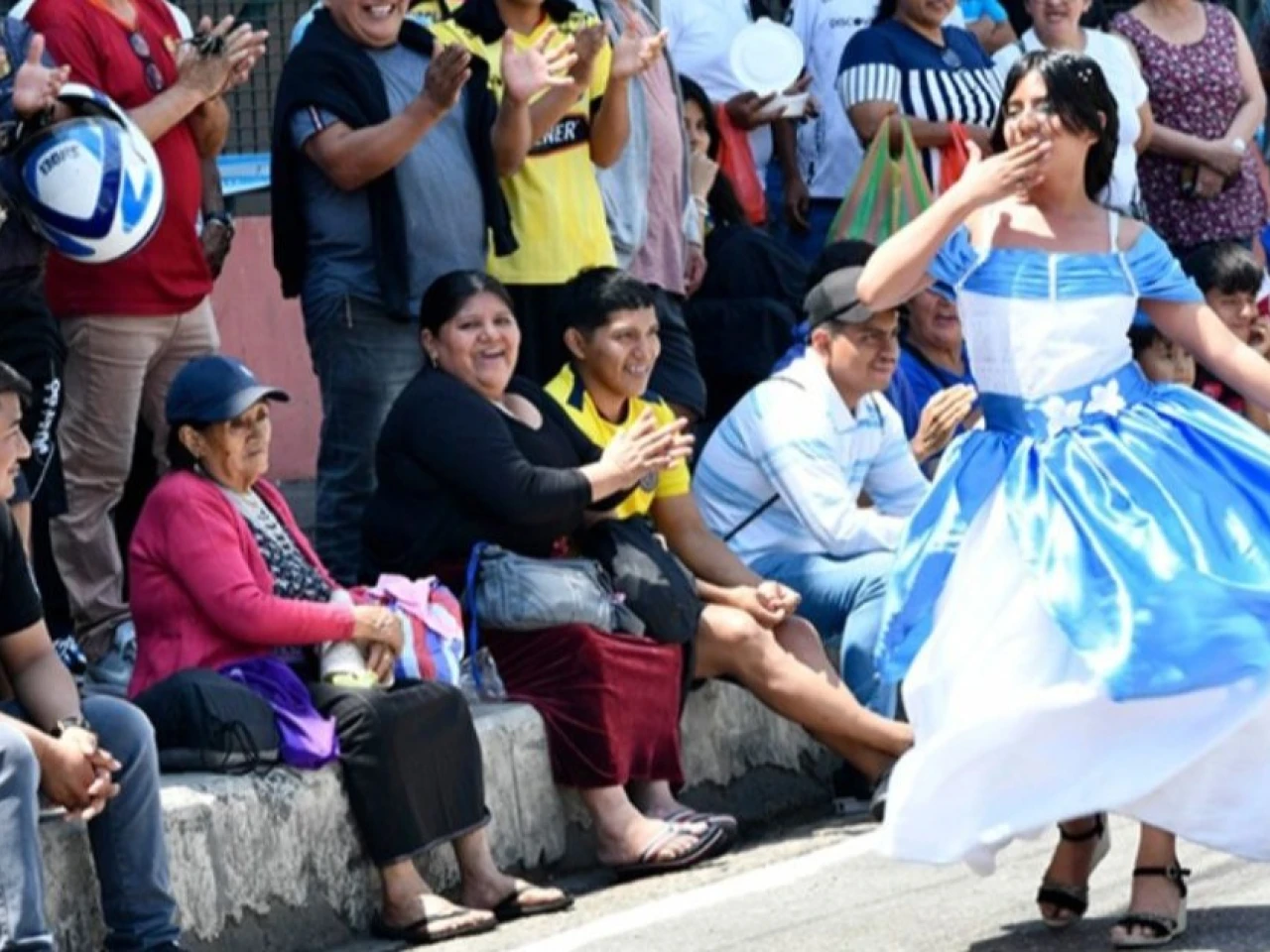 Guayaquil celebra sus fiestas julianas en los mercados populares