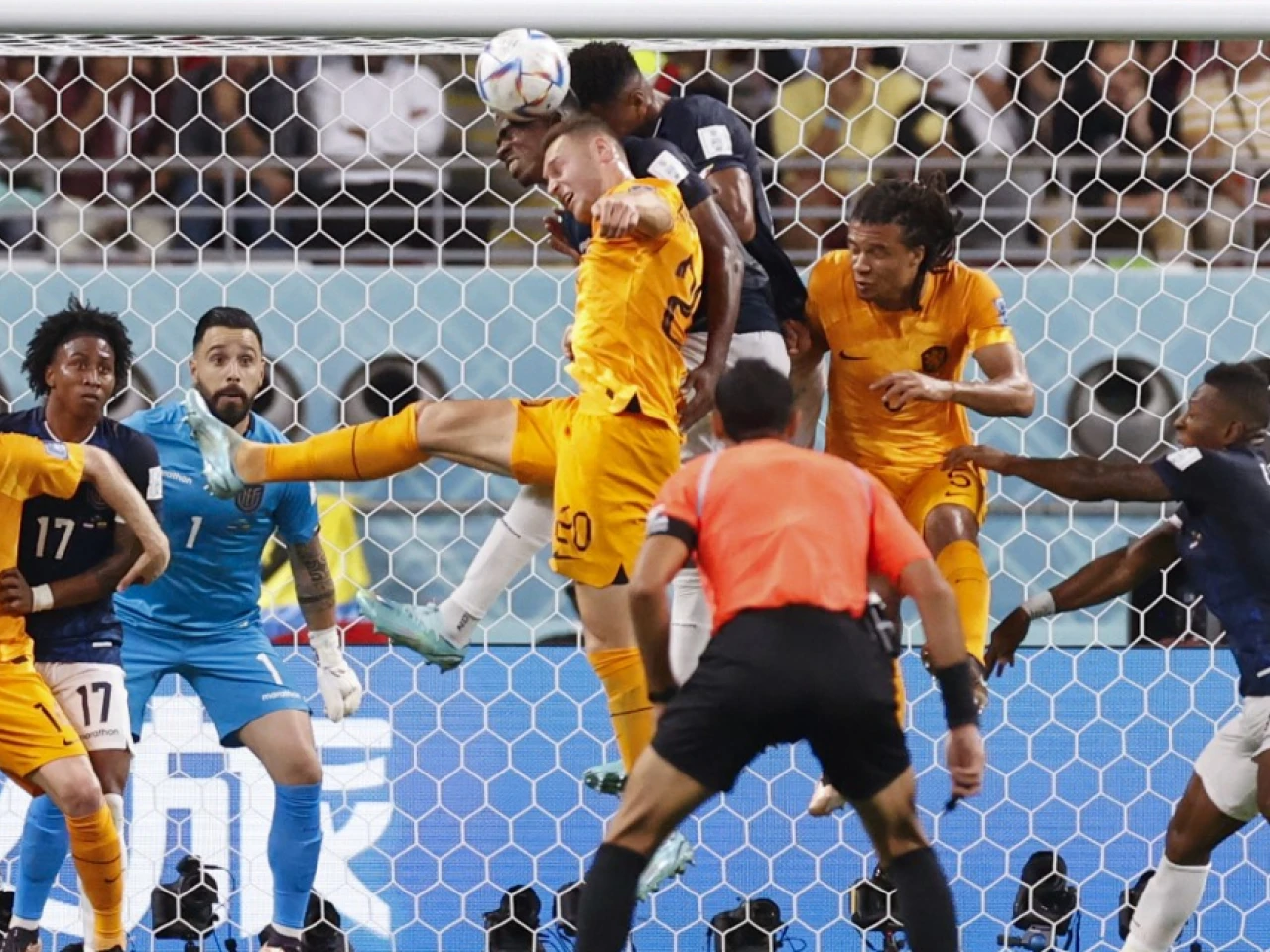 Ecuador igualó con Holanda y se acerca a octavos de final