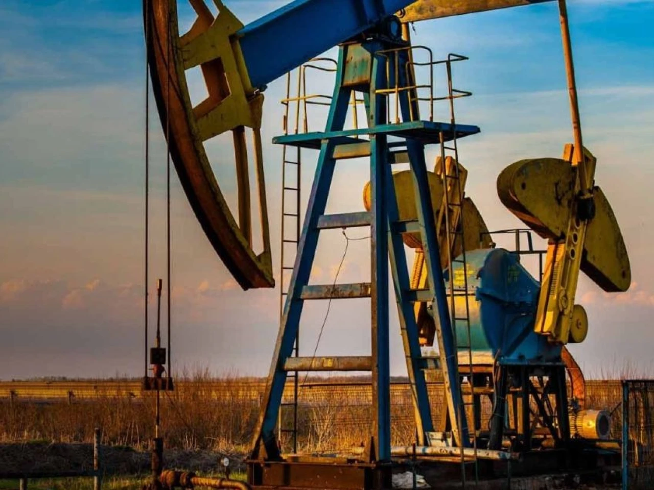El petróleo WTI, referente de Ecuador, subió a $ 63,13