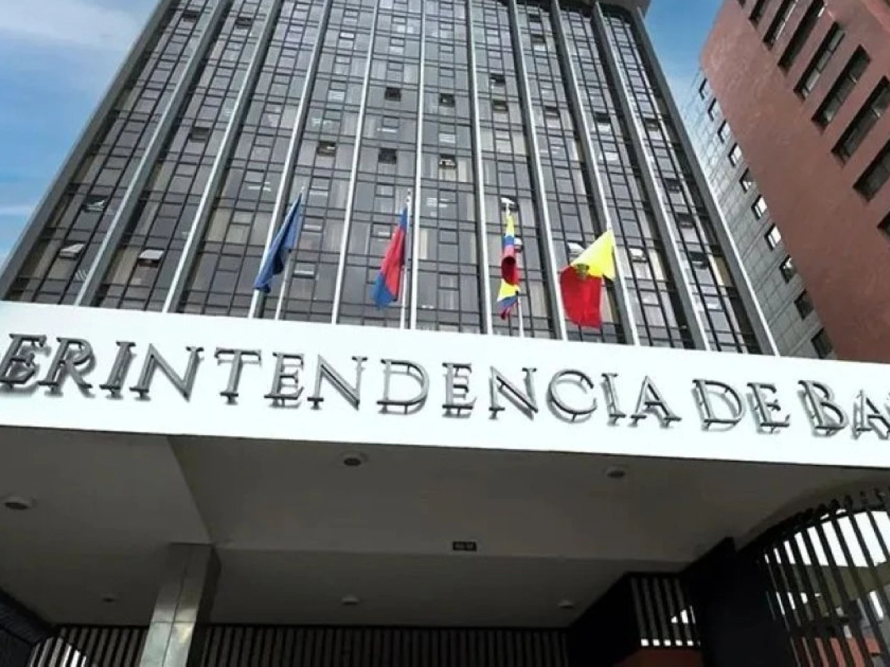 Superintendencia de Bancos identifica 19 entidades no autorizadas en Ecuador