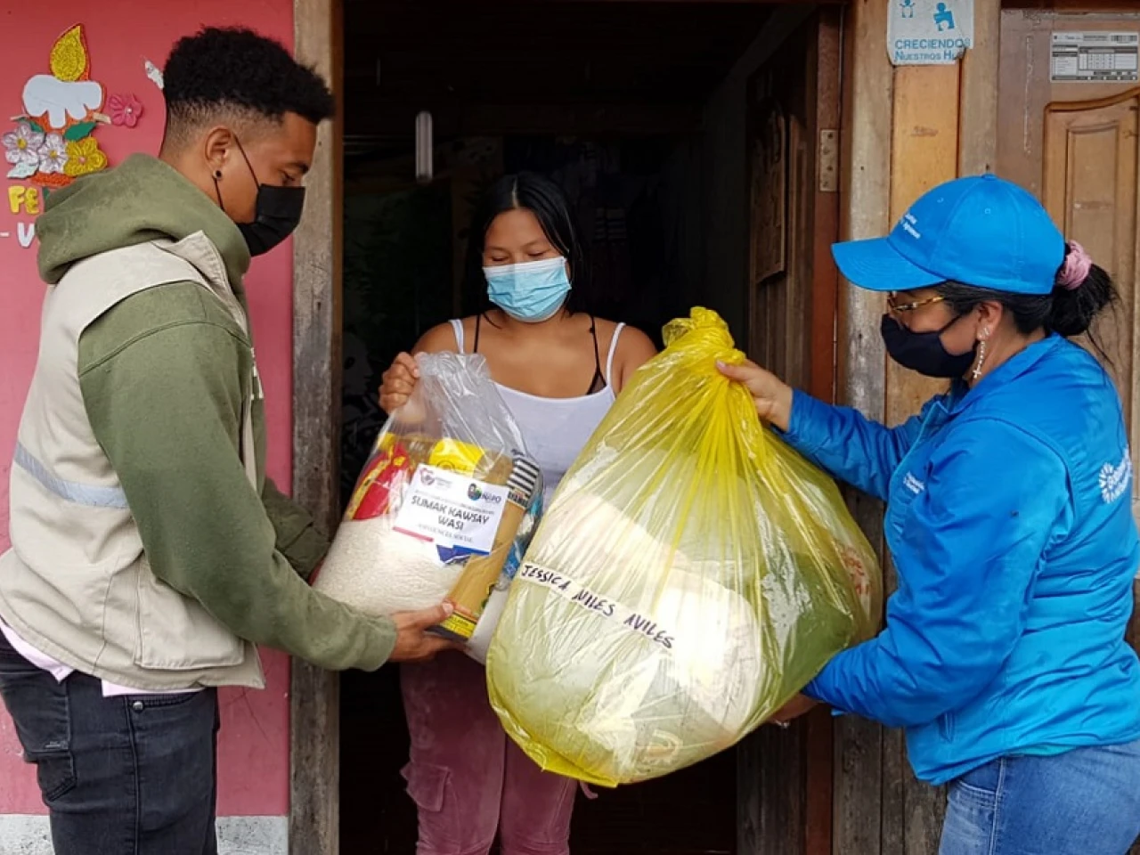 Familias afectadas en El Chaco reciben ayuda
