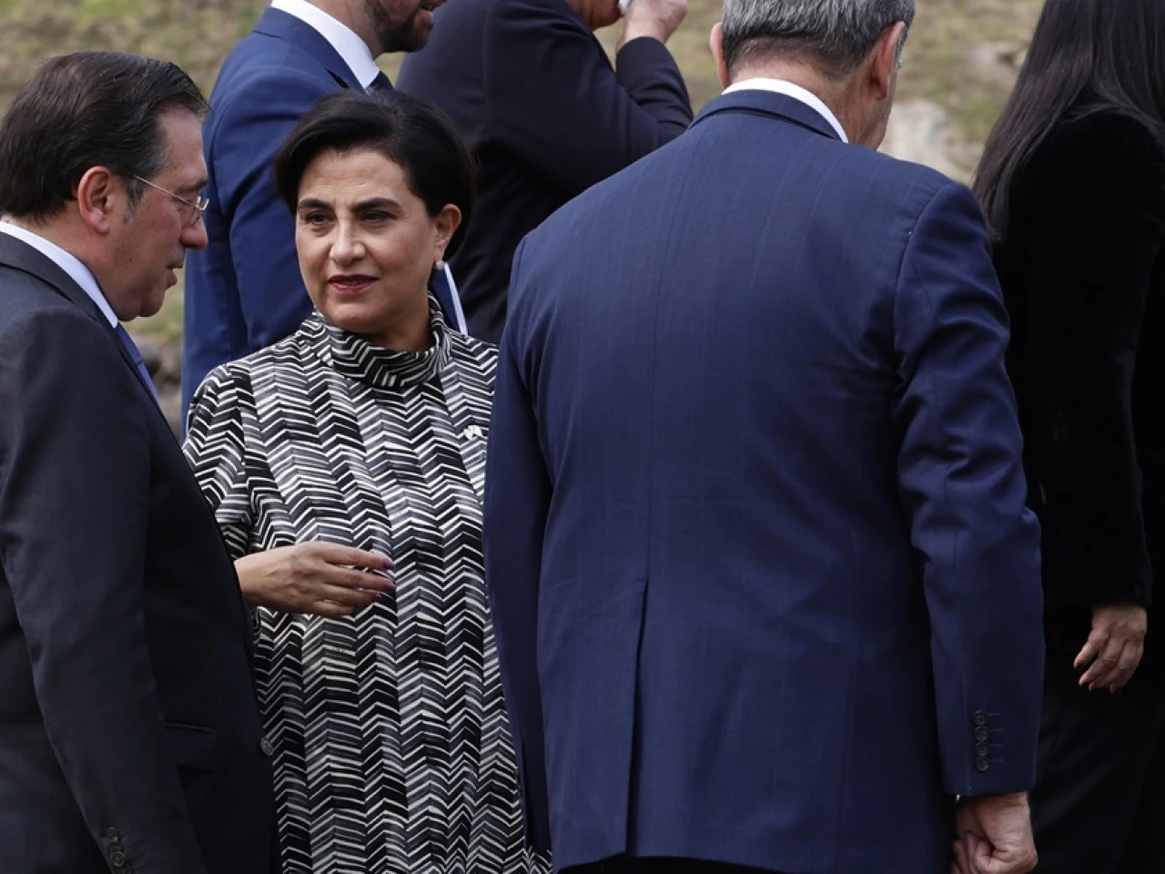 Ecuador y España firman acuerdo de cooperación por 101 millones de euros