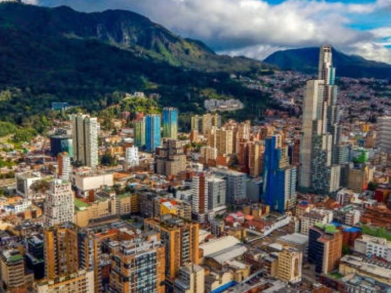 BBVA proyecta crecimiento moderado de la economía colombiana en 2026 y desaceleración en 2027