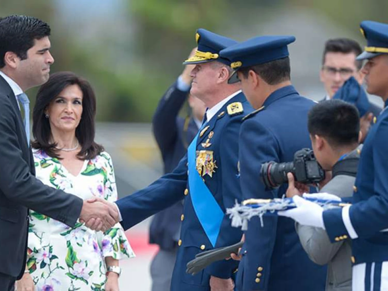 El Jefe de la FAE advierte plan contra la democracia