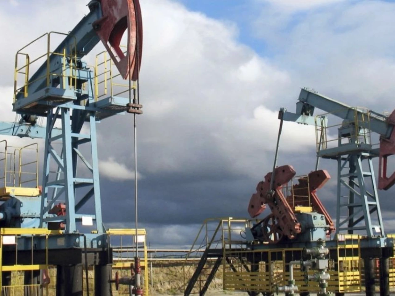 WTI baja a USD 69,12 por barril ante expectativa de un acuerdo entre Irán y Estados Unidos