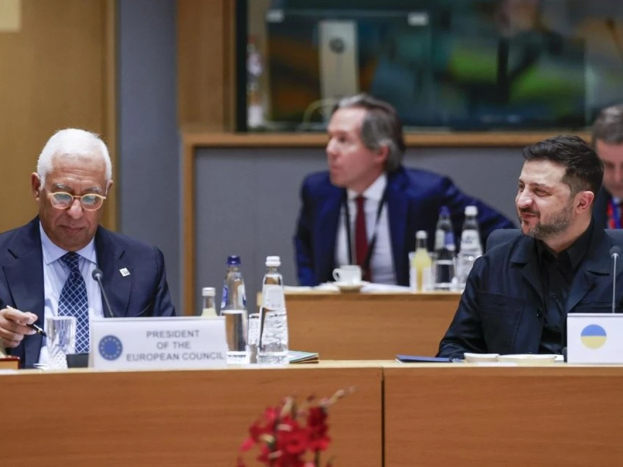 UE acuerdan financiar a Ucrania con 90.000 millones de euros en 2026 y 2027 