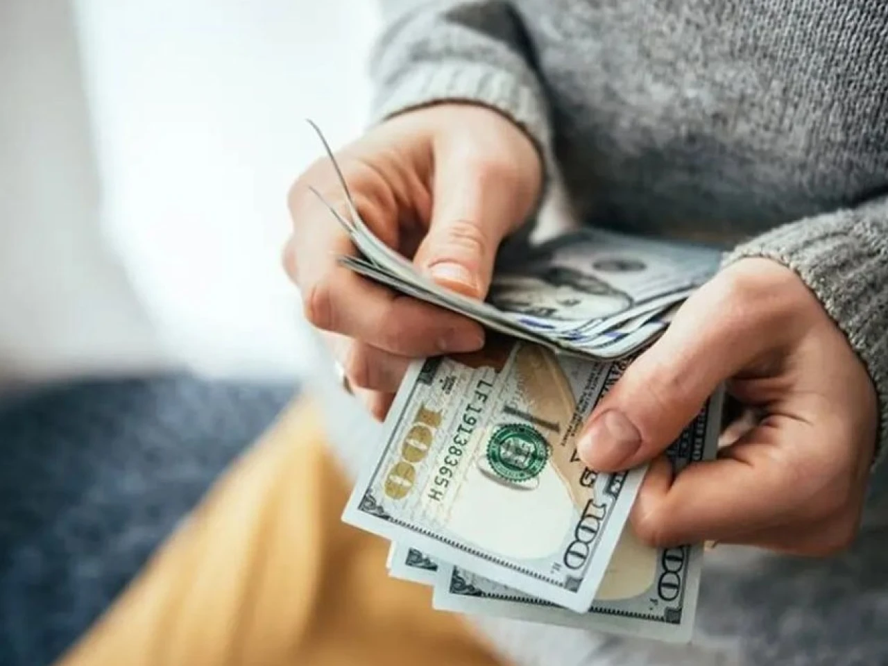 Salario básico en Ecuador 2026: cuánto se paga al IESS y cuánto recibe el trabajador neto