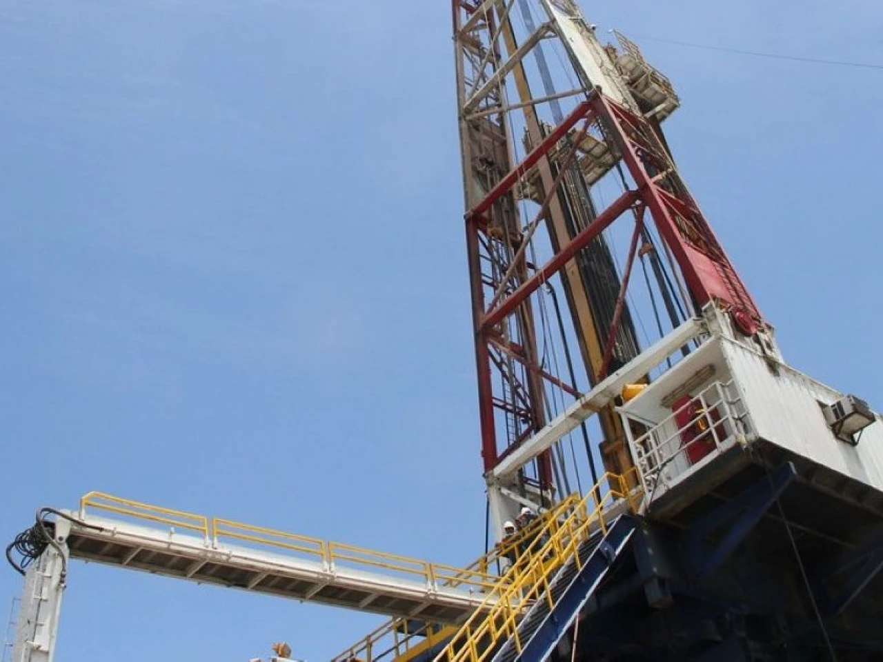 Perú identifica 50 zonas con potencial petrolero y gasífero frente a la costa de Tumbes